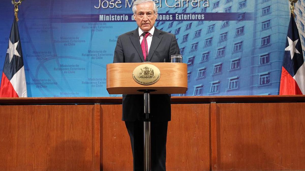 El ministro chileno de Relaciones Exteriores, Heraldo Muñoz, ofrece una rueda de prensa el 22 de febrero de 2015, en Santiago (Chile).