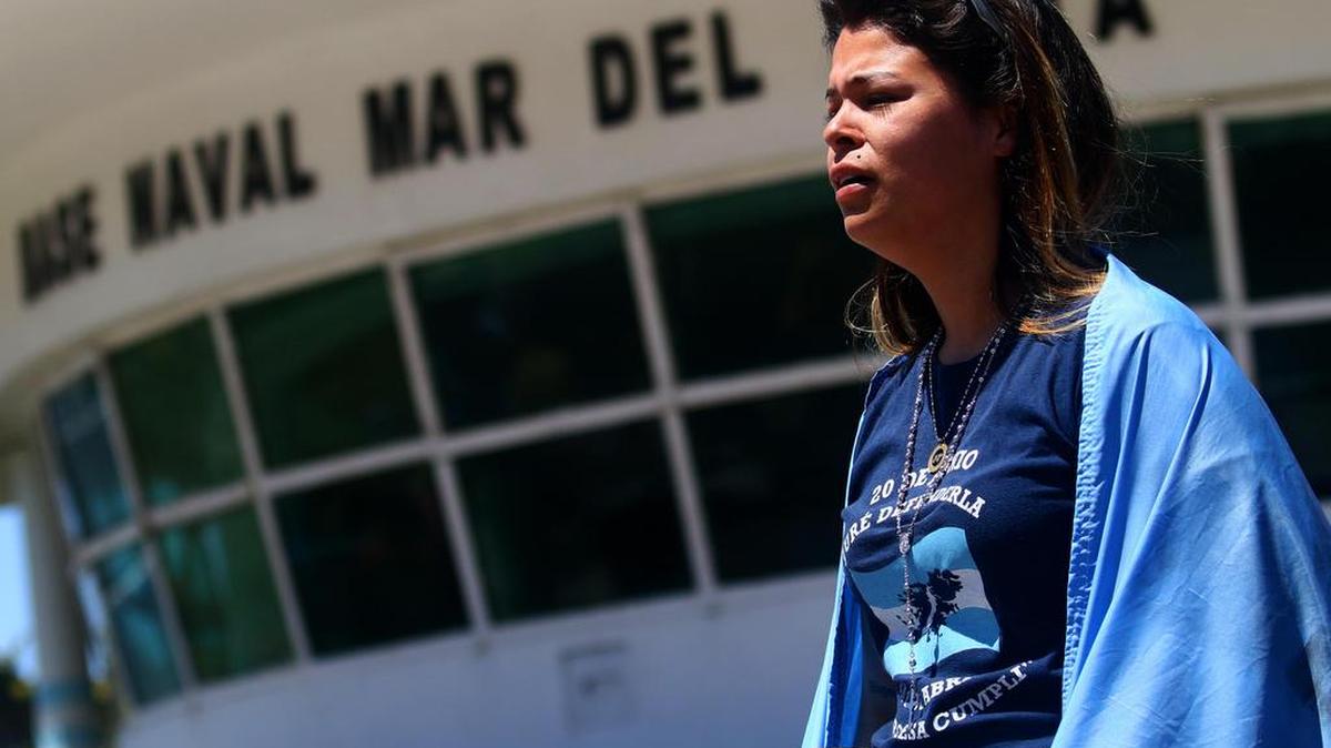 Familiares de los tripulantes del ARA San Juan se reúnen con vecinos marplatenses el sábado 25 de noviembre de 2017, en la Base Naval de Mar del Plata (Argentina).
