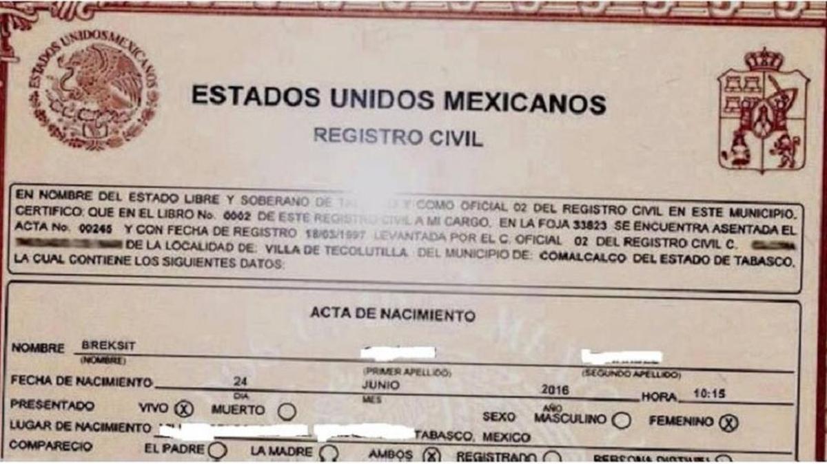 Esta acta de nacimiento circula por las redes sociales en México.