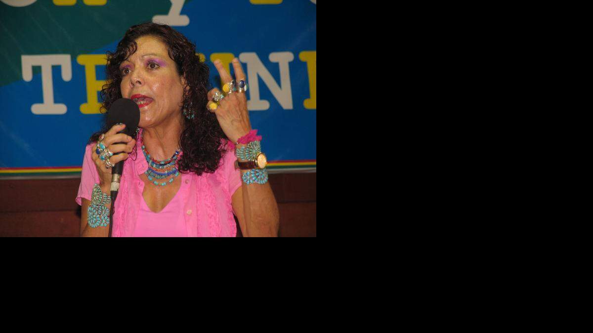 
La primera dama nicaragüense y coordinadora del Consejo de Comunicación y Ciudadanía, Rosario Murillo, dijo que las autoridades de Salud dieron seguimiento al caso y aplicaron los protocolos propios de ese tipo de situación.
