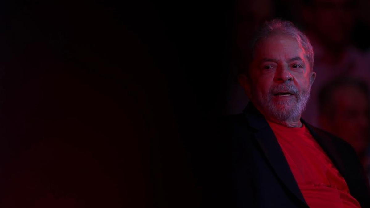 El ex presidente brasileño Luiz Inacio Lula da Silva asiste a un evento con artistas e intelectuales en su apoyo el jueves 18 de enero de 2018, en Sao Paulo (Brasil), antes del juicio en segunda instancia previsto para el próximo 24 de enero en Porto Alegre.