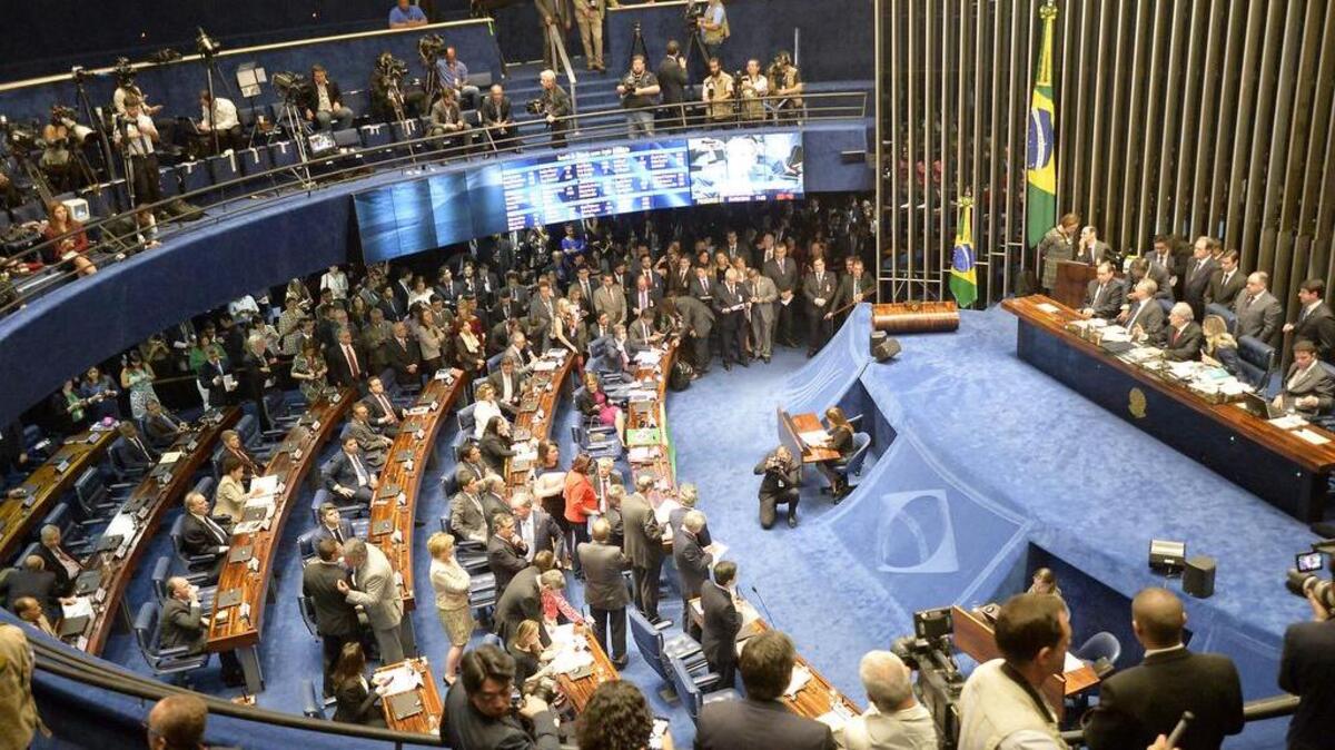 Vista general hoy, miércoles 31 de agosto de 2016, durante la última audiencia del juicio político contra la presidenta Dilma Rousseff, que concluirá con una votación en la que sus 81 miembros decidirán si finalmente es destituida o recupera el poder, en Brasilia (Brasil).