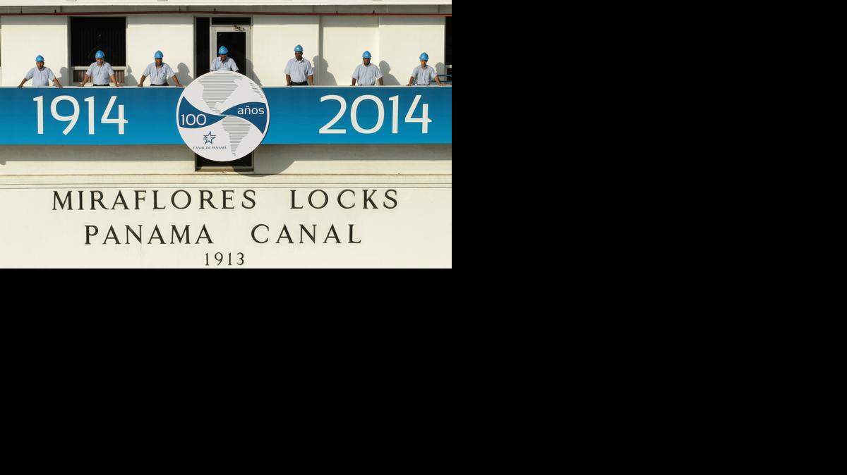 
El sindicato, la empresa y el ministerio de Trabajo de Panamá firmaron el sábado un acuerdo con el que se puso fin a una huelga de 12 días en un proyecto de la ampliación del Canal de Panamá.
