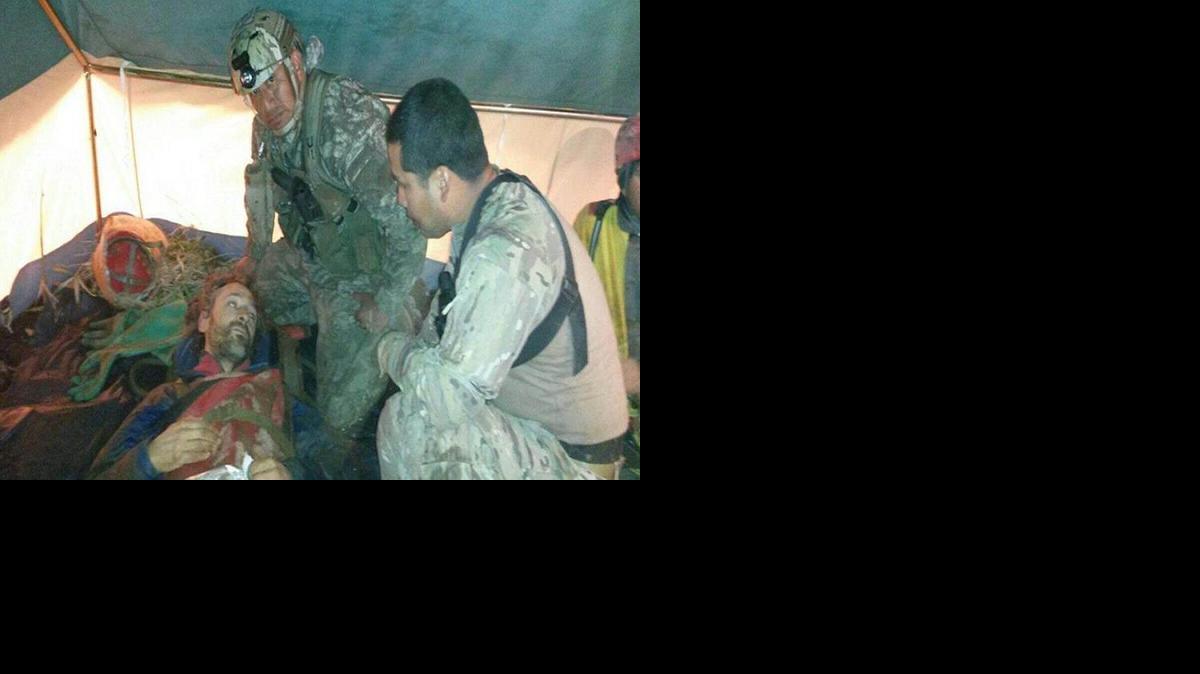
 El espeleólogo español Cecilio López Tercero fue rescatado el martes de la cueva en la selva peruana en la que permaneció herido desde hace 12 días.
