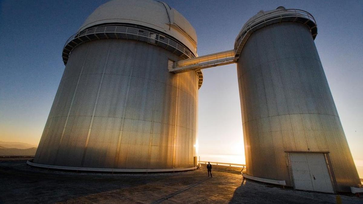 El Telescopio la Silla del Observatorio Europeo Austral (ESO), uno de los más grandes del hemisferio sur, en medio del desierto de Atacama, Chile.