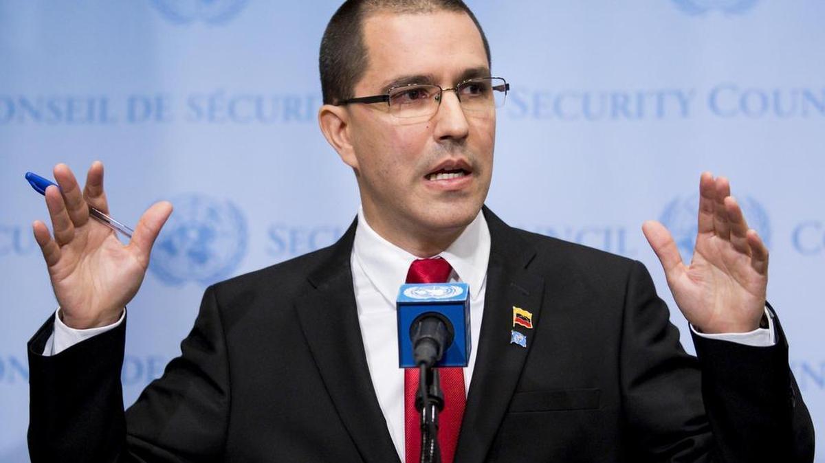 El ministro de Asuntos Exteriores venezolano, Jorge Arreaza, se dirige a los medios en una conferencia de prensa durante la Asamblea General de Naciones Unidas en su sede en Nueva York, Estados Unidos, el 25 de septiembre de 2017.