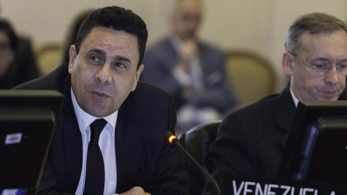 El viceministro para América del Norte de Venezuela, Samuel Moncada, afirmó este miércoles 19 de abril de 2017 que la Organización de los Estados Americanos (OEA) es la “sala de comando” para “estimular la violencia” en su país.