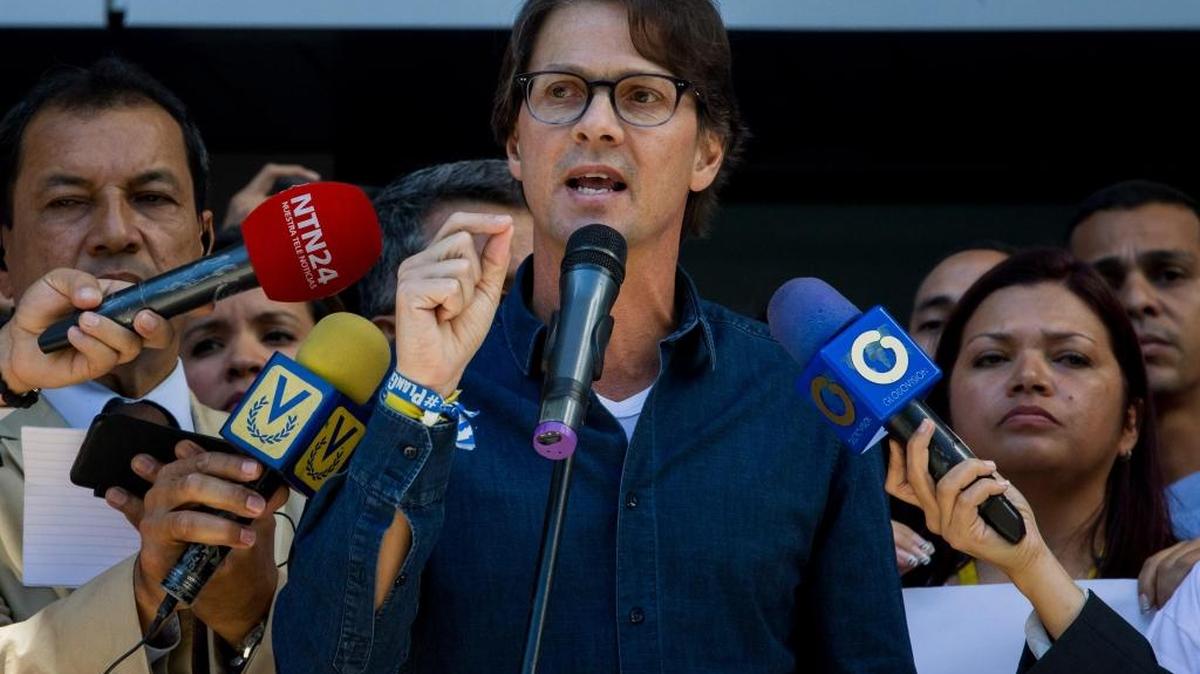 El presidente de Empresas Polar, Lorenzo Mendoza, habló a la prensa el lunes desde las oficinas de Plaza Venezuela, en Caracas.