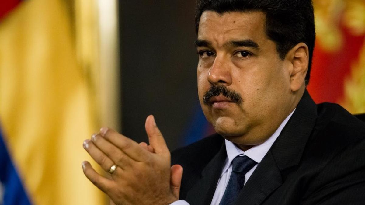 El presidente venezolano, Nicolás Maduro, participa en la instalación de la Comisión de la Verdad sobre hechos políticos violentos ocurridos en Venezuela en los últimos años, el martes 29 de marzo de 2016, en Caracas (Venezuela).