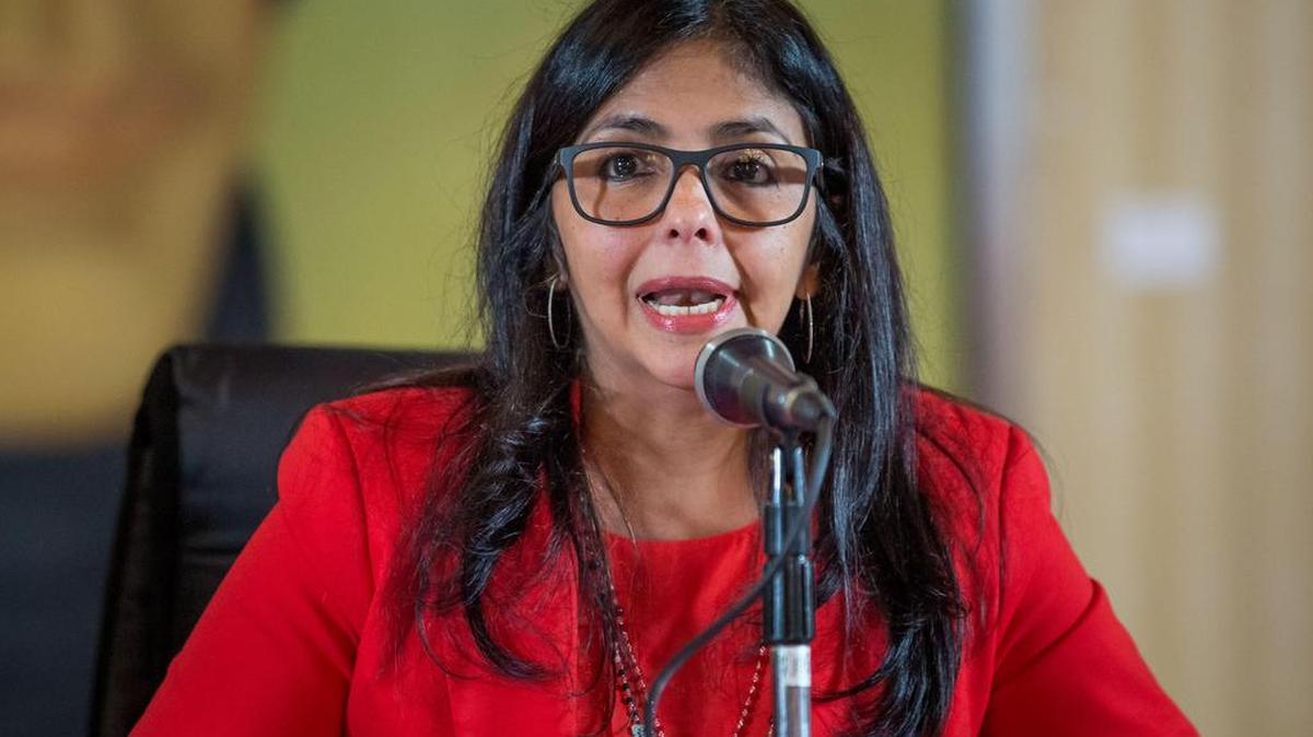 La ministra de relaciones exteriores de Venezuela, Delcy Rodríguez, participa en una rueda de prensa el sábado 5 de noviembre del 2016, en Caracas (Venezuela).