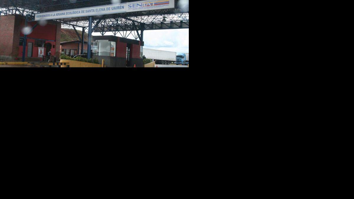 
Las jóvenes Luciana Pereira, 24 de años, y Lousineidi Sousa Silva, de 28 años, fueron detenidas en la ciudad fronteriza de Santa Elena de Uairén, vecina al norteño estado brasileño de Roraima.
