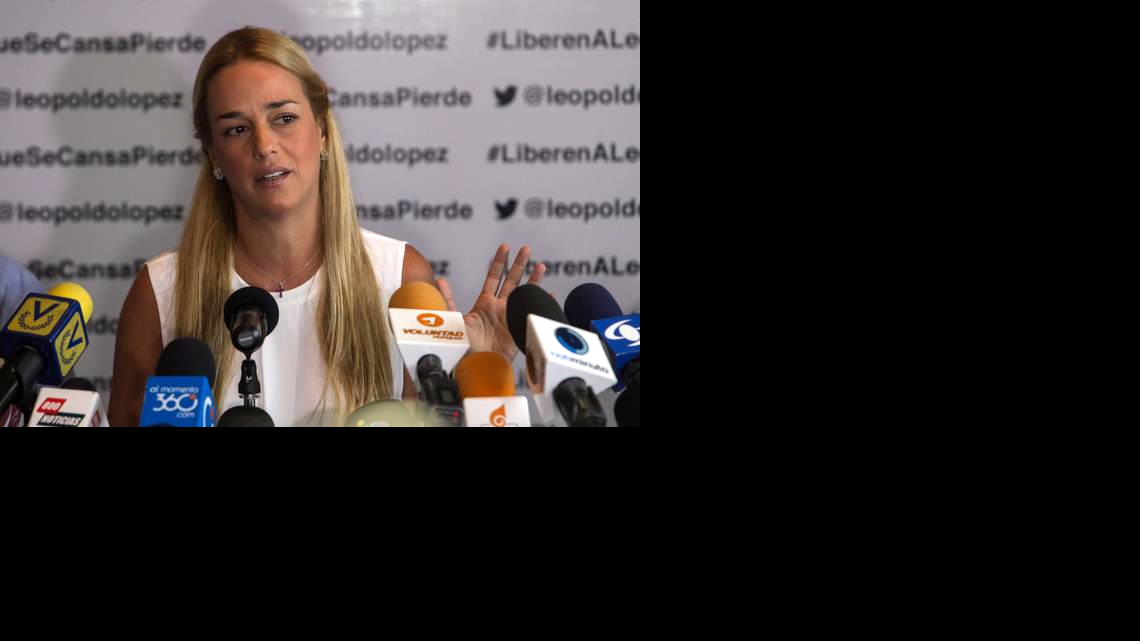 Foto de archivo. Lilian Tintori, esposa del opositor venezolano Leopoldo López, durante una rueda de prensa en Caracas, Venezuela. 
