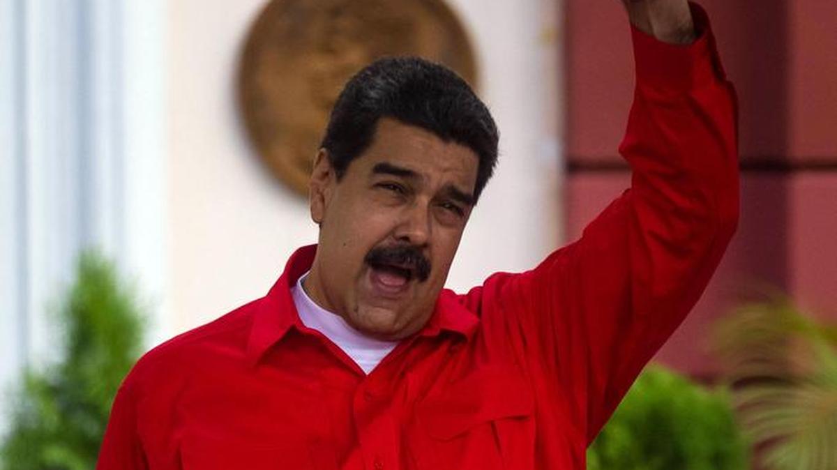 El presidente de Venezuela, Nicolás Maduro, participa en un acto de gobierno en el Palacio de Miraflores el martes 21 de noviembre del 2017, en Caracas (Venezuela).