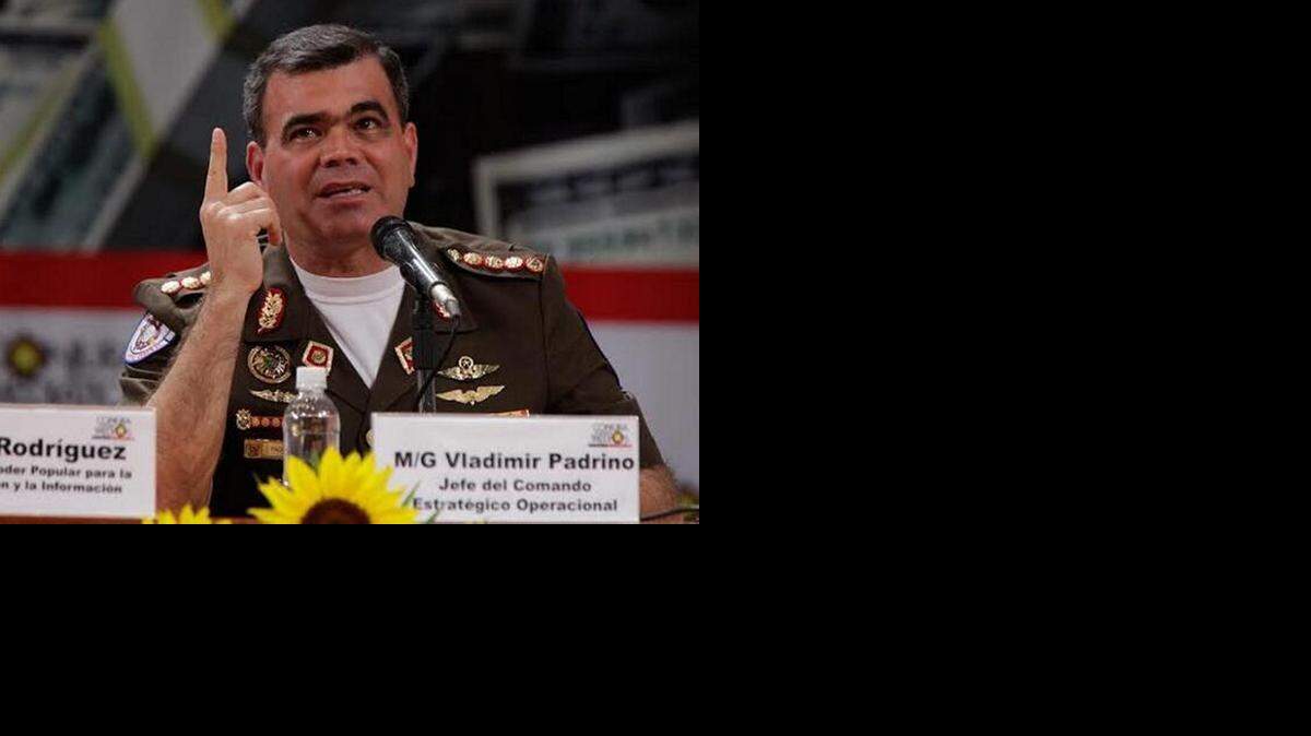 
El ministro de la Defensa venezolano, general en jefe Vladimir Padrino López, dijo que las normas sobre control del orden público son constitucionales.
