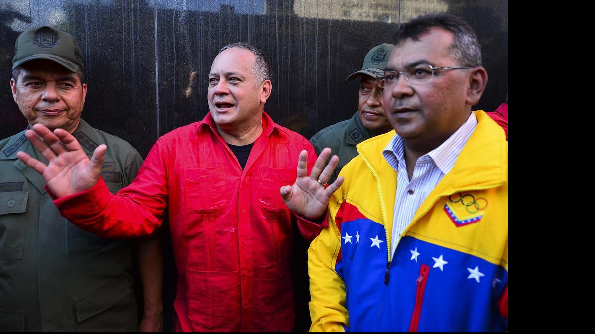 
Diosdado Cabello (centro), presidente de la Asamblea Nacional, durante el funeral del ex presidente Hugo Chávez, el 6 de marzo de 2013.
