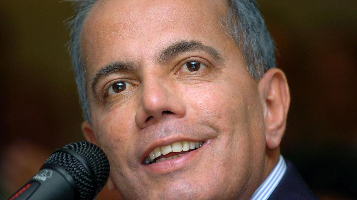 Manuel Rosales.