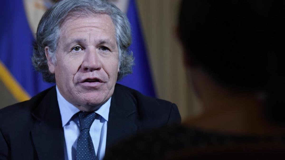 El secretario general de la OEA, Luis Almagro, asiste el viernes 2 de junio de 2017, a una entrevista con Efe en Washington (EEUU).