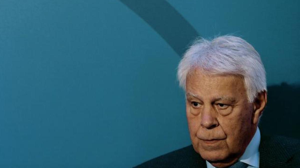 El ex presidente del Gobierno de España, Felipe González, en la mesa "Estado de Derecho y DDHH en las Américas", que se celebra en el marco del Congreso Mundial del Derecho, en el que participan alrededor de 2,000 juristas de cerca de 80 países, esta mañana en Madrid.