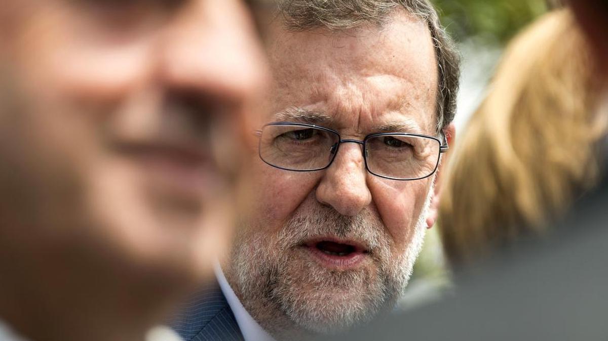 “Tenemos que apoyar expresamente a la prensa venezolana, como lo viene haciendo mi gobierno”, escribió Marioano Rajoy, presidente del gobierno español, en un artículo de prensa.