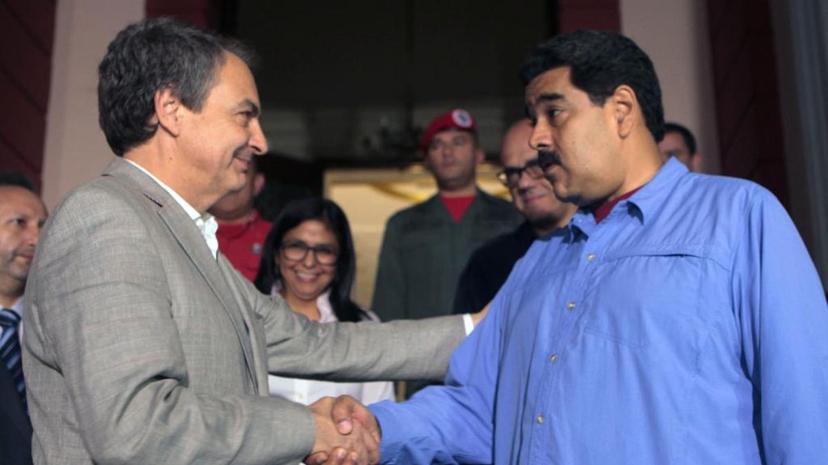 El jueves, en el último día de su visita iniciada el pasado viernes, Zapatero se reunió con el presidente Maduro en el palacio de Miraflores