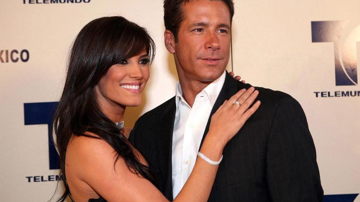 
Los actores venezolanos Fernando Carrillo y Gaby Espino, en una foto de archivo del 2007, en Ciudad de México.
