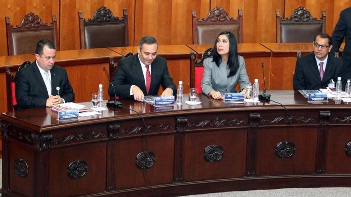 Miembros del Tribunal Supremo de Justicia de Venezuela. La oposición no acepta su dictamen.