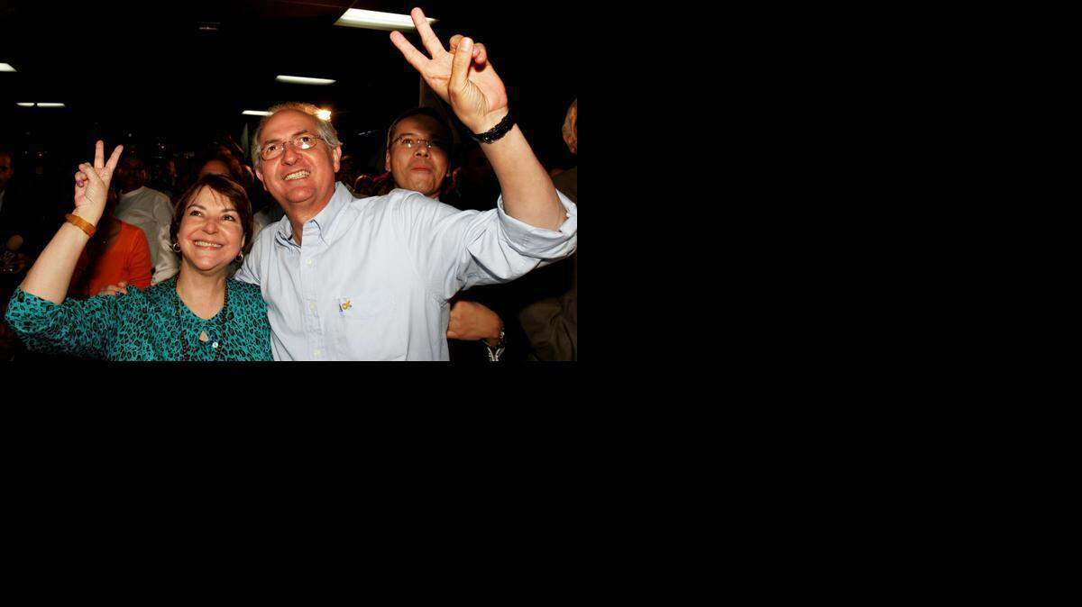 
El alcalde de Caracas, Antonio Ledezma, y su esposa Mitzy Capriles, en una foto del 2008. Capriles participará este miércoles en el foro “Venezuela y los derechos humanos”, que se celebrará en la sede del Congreso peruano.
