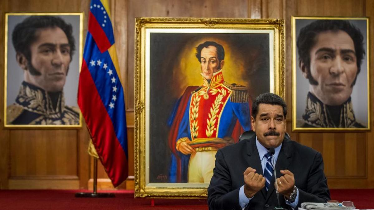 El presidente de Venezuela Nicolás Maduro habla durante una rueda de prensa el martes 17 de mayo del 2016, en el Palacio de Miraflores en Caracas.