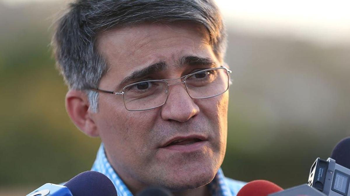 En un mensaje en Twitter, Haiman El Troudi aseguró que su gestión como ministro fue transparente y que él, no sus familiares, se presentará ante el Ministerio Público.