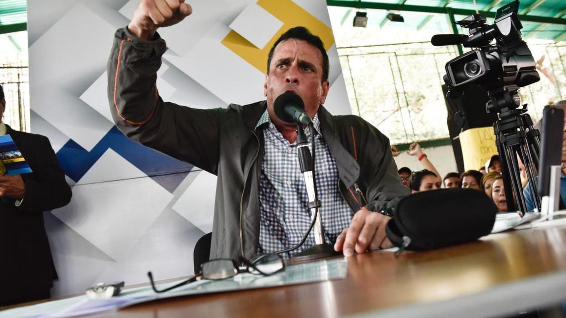 Henrique Capriles, líder de la oposición, alertó de la importancia de acelerar el revocatorio del presidente Nicolás Maduro. En la imagen, Capriles en una rueda de prensa el 17 de febrero en Caracas.