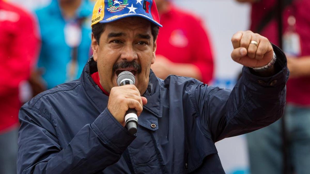 El presidente de Venezuela, Nicolás Maduro, participa en una manifestación el domingo 1 de mayo de 2016, con motivo del Día Internacional de los Trabajadores en Caracas (Venezuela).