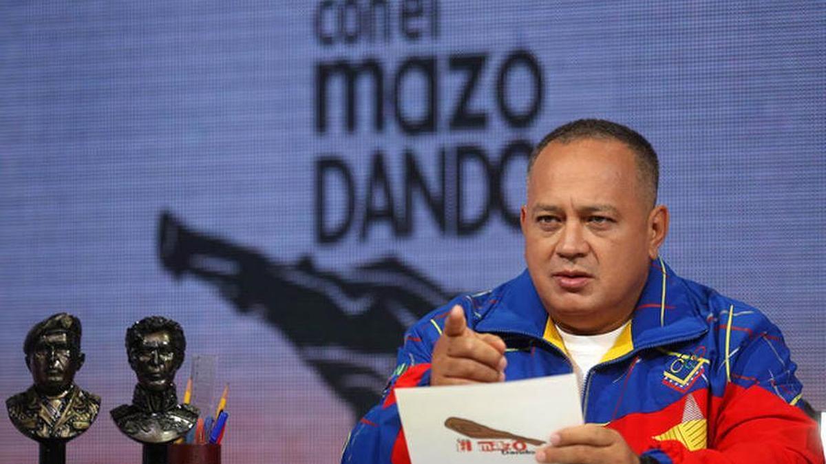 
Diosdado Cabello en su programa semanal “Con el Mazo Dando”.   
