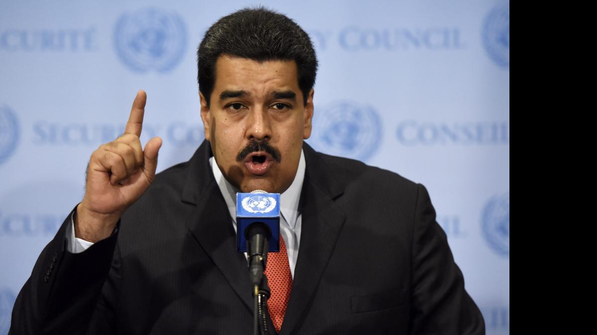 
El presidente de Venezuela, Nicolás Maduro, ofrece una rueda de prensa tras su reunión con el secretario general de la ONU, Ban Ki-moon (no aparece en la imagen), en la sede de las Naciones Unidas en Nueva York, Estados Unidos, hoy, martes 28 de julio de 2015.
