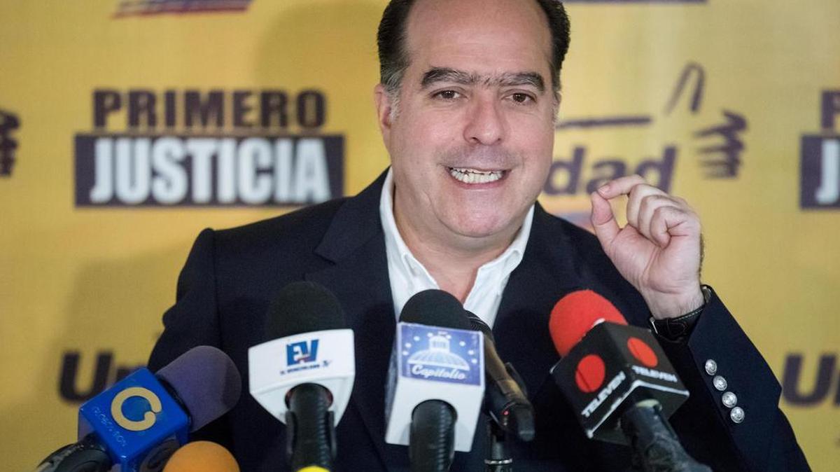 El presidente del Parlamento, Julio Borges, durante una rueda de prensa el domingo 22 de octubre del 2017, en Caracas, Venezuela.