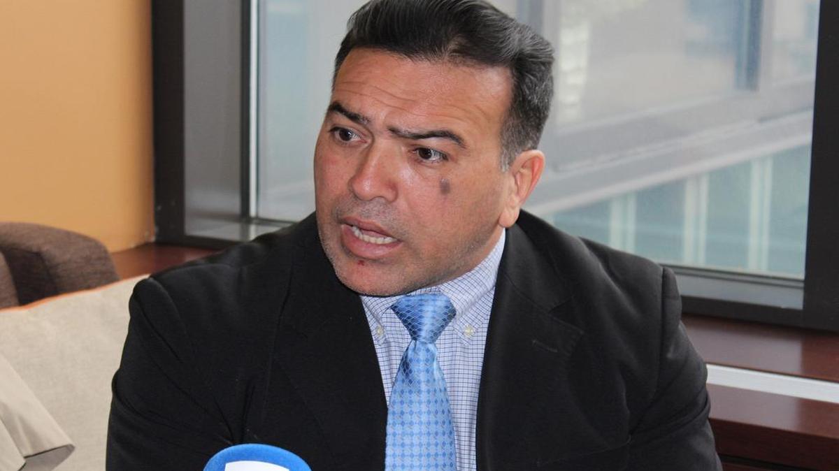 Fotografía de archivo fechada el 30 de enero de 2015, donde se muestra al general retirado venezolano Antonio Rivero, durante una entrevista con Efe en Nueva York.