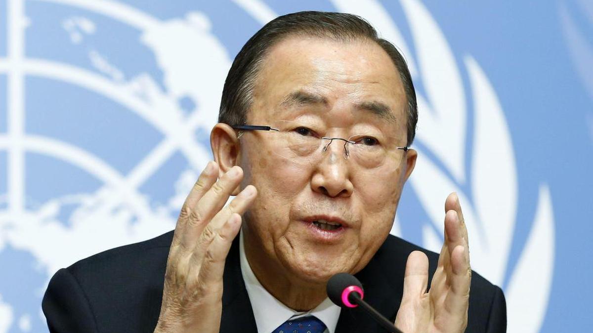 El secretario general de la ONU, Ban Ki-moon, da una rueda de prensa en la sede europea de las Naciones Unidas en Ginebra (Suiza), hoy, 3 de octubre de 2016, tras asistir a la 67(TM) sesión del Comité Ejecutivo del Alto Comisionado de la ONU para los Refugiados.