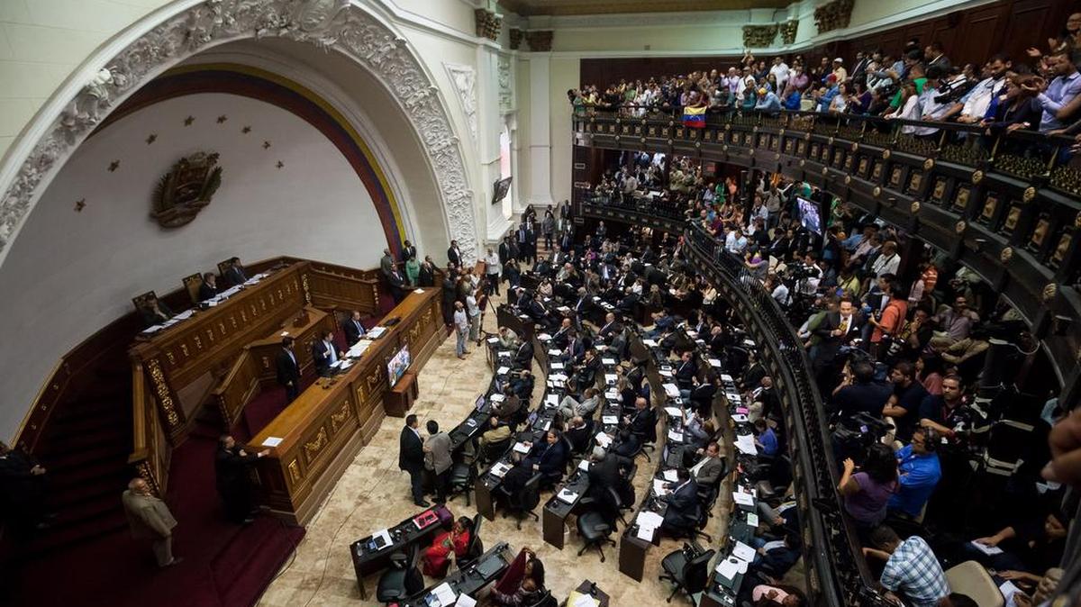 Vista general de la Asamblea Nacional (AN) el 6 de enero de 2016 en Caracas (Venezuela). Esta es la primera sesión de la AN de mayoría opositora después de que ayer se celebrara el acto de instalación.