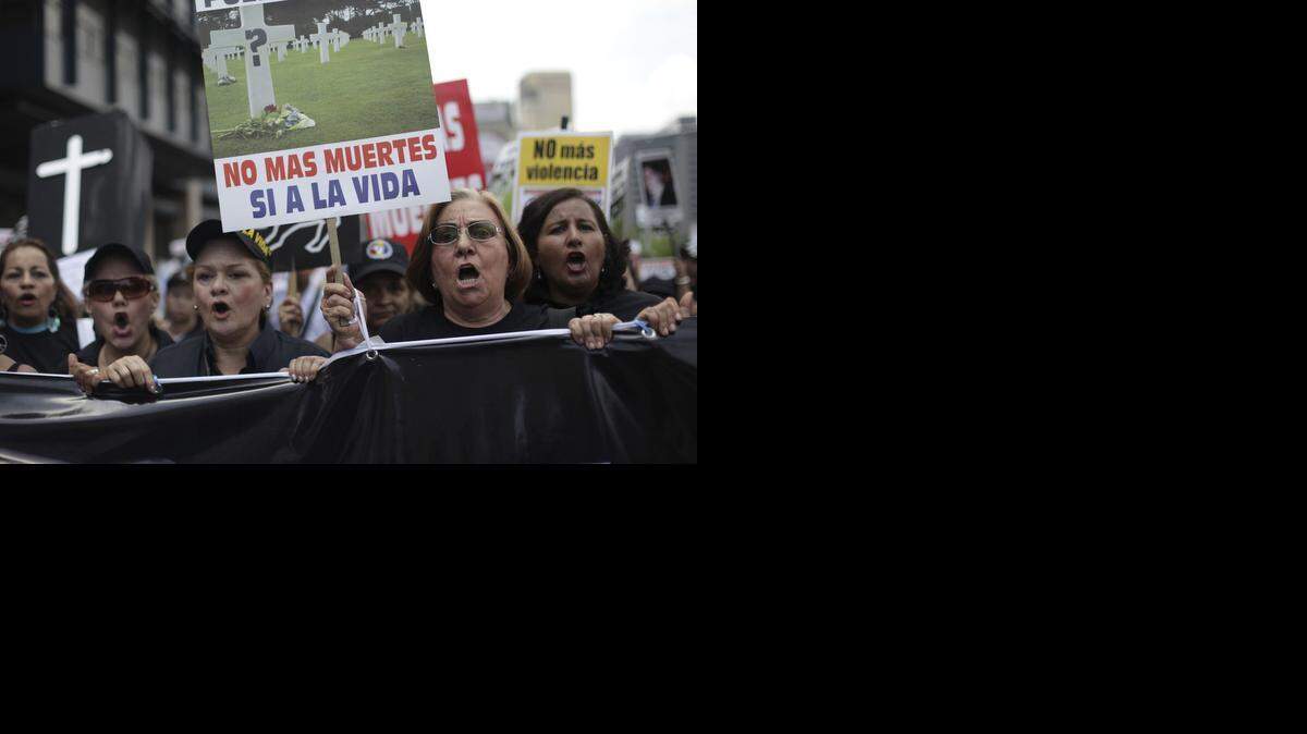 
Una protesta en el 2009, en Caracas, contra la violencia y la criminalidad en Venezuela.
