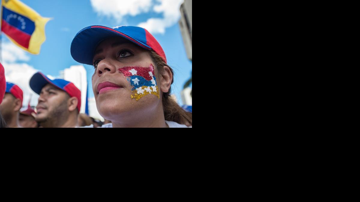 
Una manifestante en las protestas del sábado 24 de enero en Caracas.
