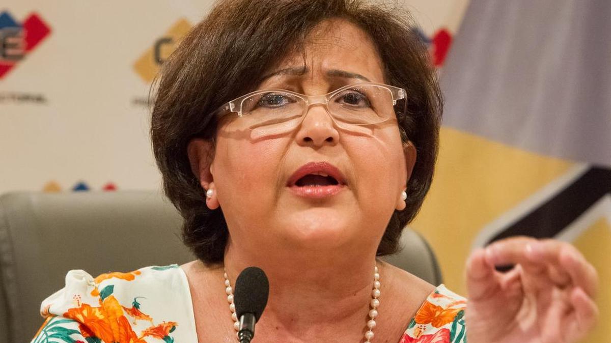 La presidenta del Consejo Nacional Electoral de Venezuela (CNE),Tibisay Lucena, anunció este jueves la aprobación de una “norma especial de campaña” de cara a las parlamentarias de diciembre en la que se reitera que las instituciones públicas “no pueden” hacer actividades proselitistas.