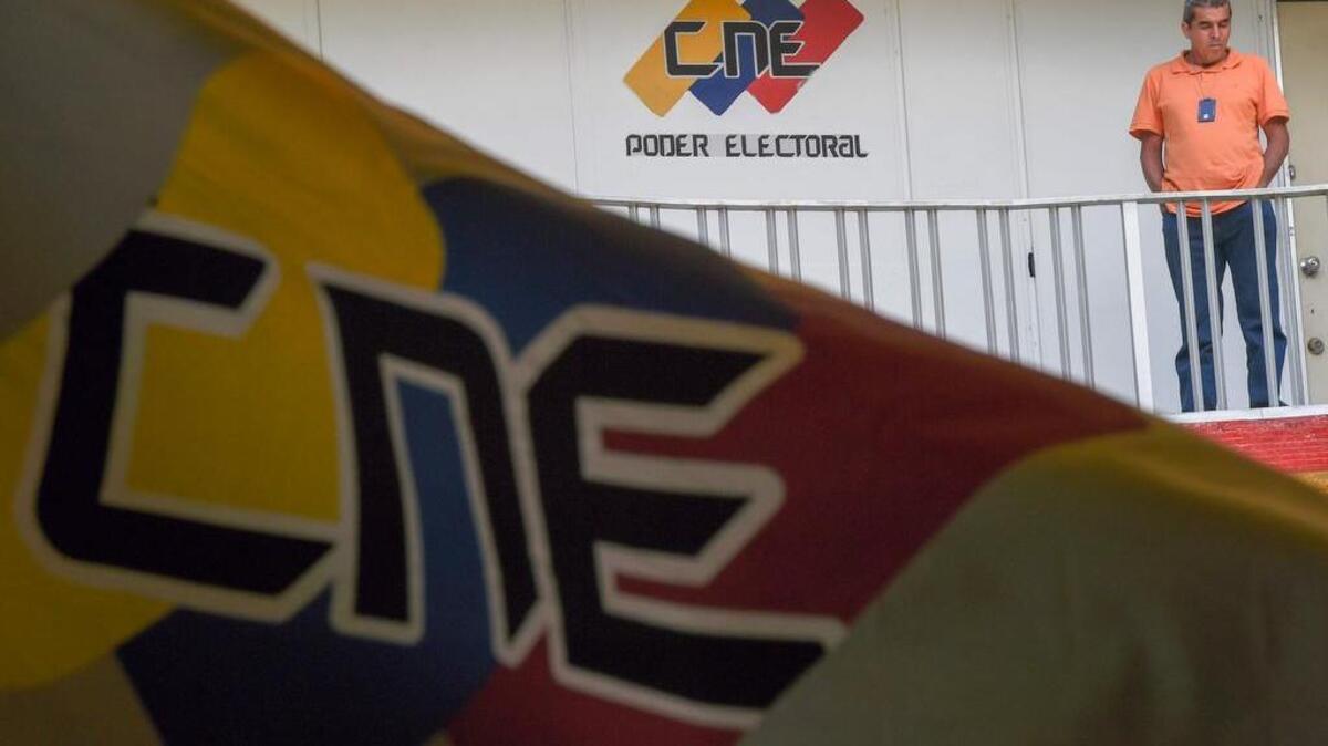 La vicepresidenta del Poder Electoral venezolano, Sandra Oblitas, aseguró hoy que los lapsos para que se lleve a cabo el revocatorio del presidente, Nicolás Maduro, no pueden ser recortados.