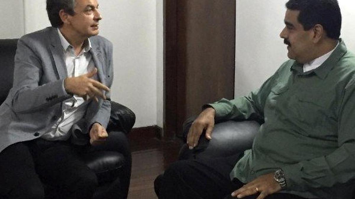 El presidente de Venezuela, Nicolás Maduro, reunido este sábado 10 de septiembre de 2016 con una reunión el ex jefe del Gobierno español, José Luis Rodríguez Zapatero.