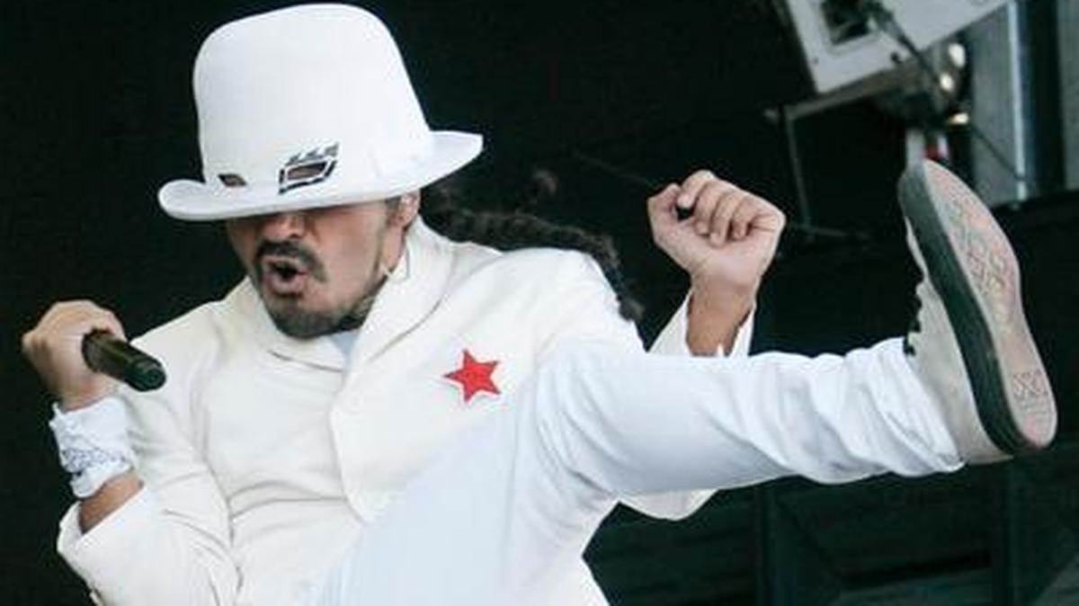 
Cantante de Café Tacuba, una de las 137 bandas invitadas al controversial Festival Suena Caracas, que se presenta en la capital venezolana hasta el 6 de diciembre. 
