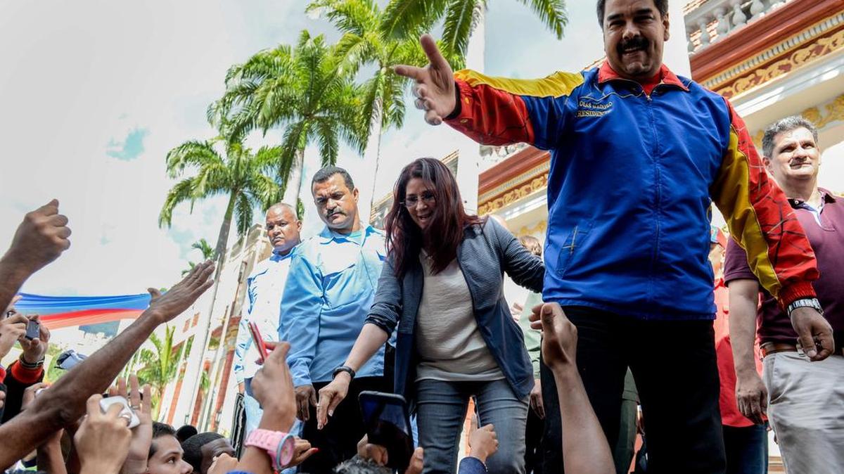 Durante su estancia en la capital iraní, el presidente de Venezuela Nicolás Maduro también tiene prevista una reunión bilateral con el presidente boliviano, Evo Morales.