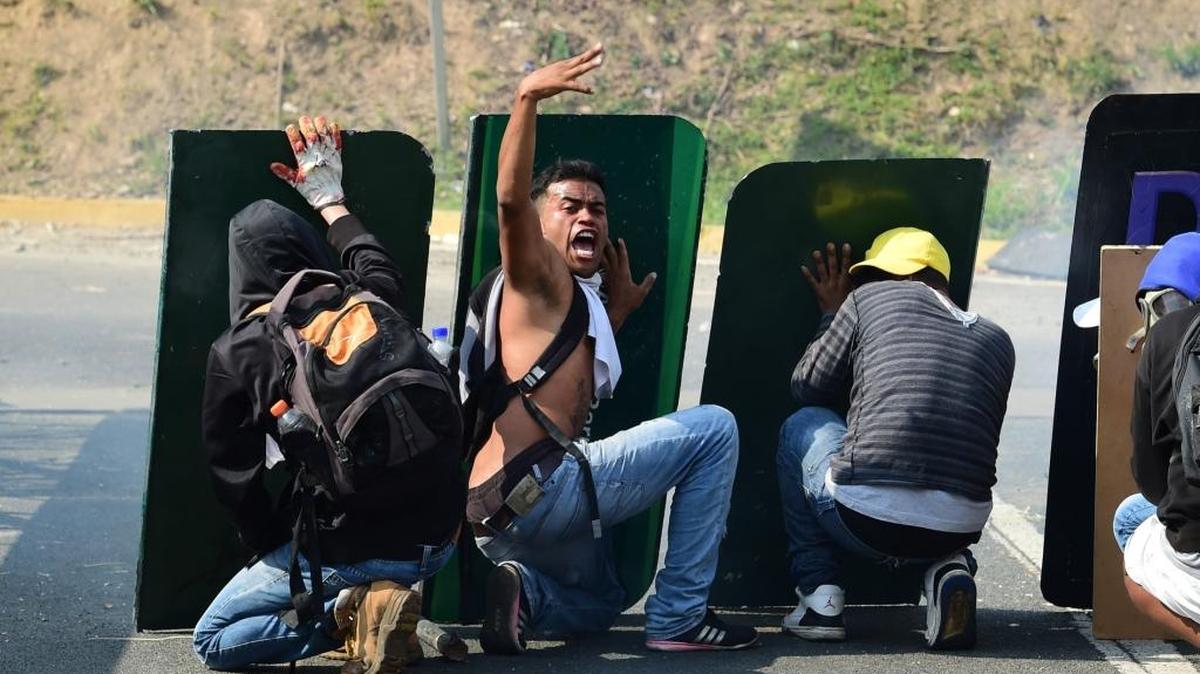 Las manifestaciones continúan en Caracas el 26 de abril.