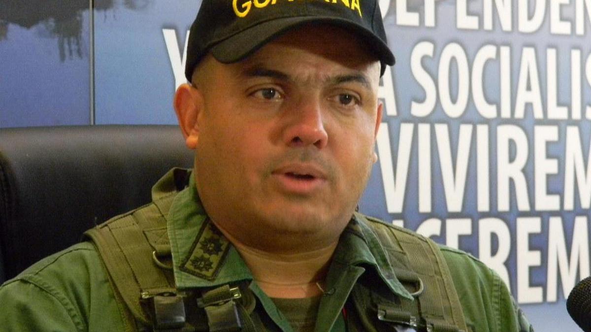 El mayor general Clíver Alcalá Cordones.