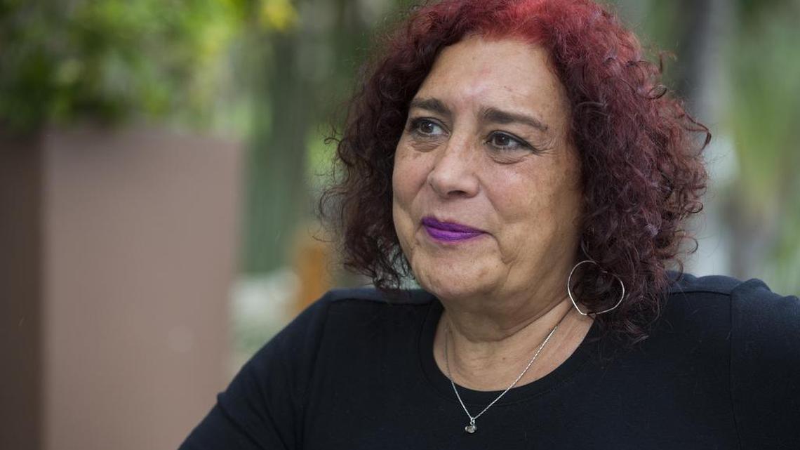 La diputada venezolana Tamara Adrián Hernández es entrevistada por una periodista de el Nuevo Herald el 25 de mayo de 2017.