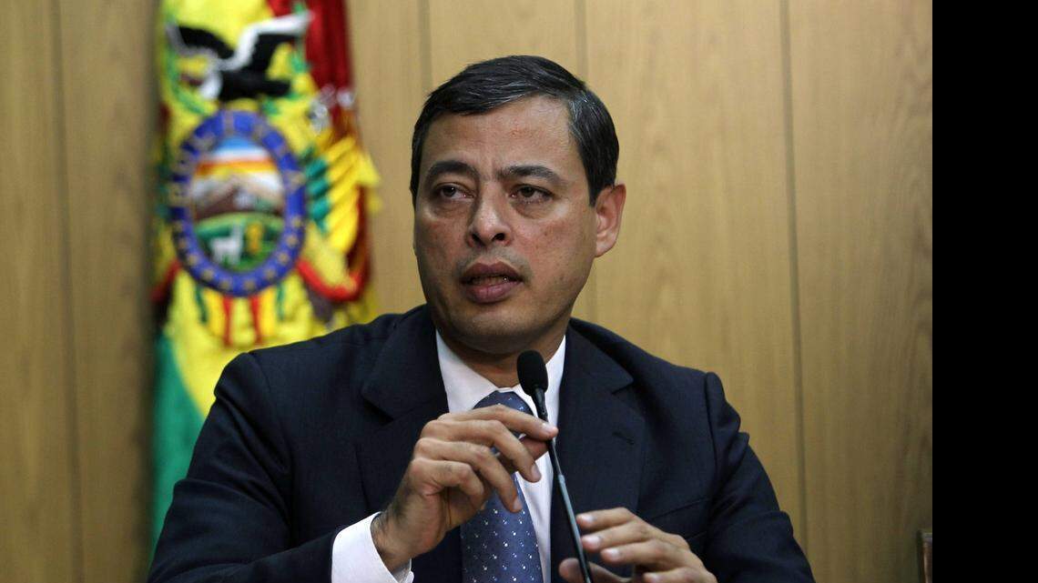 
El entonces presidente del Banco del ALBA, Rafael Isea, participa en el 2013, en una rueda de prensa, en Bolivia. 
