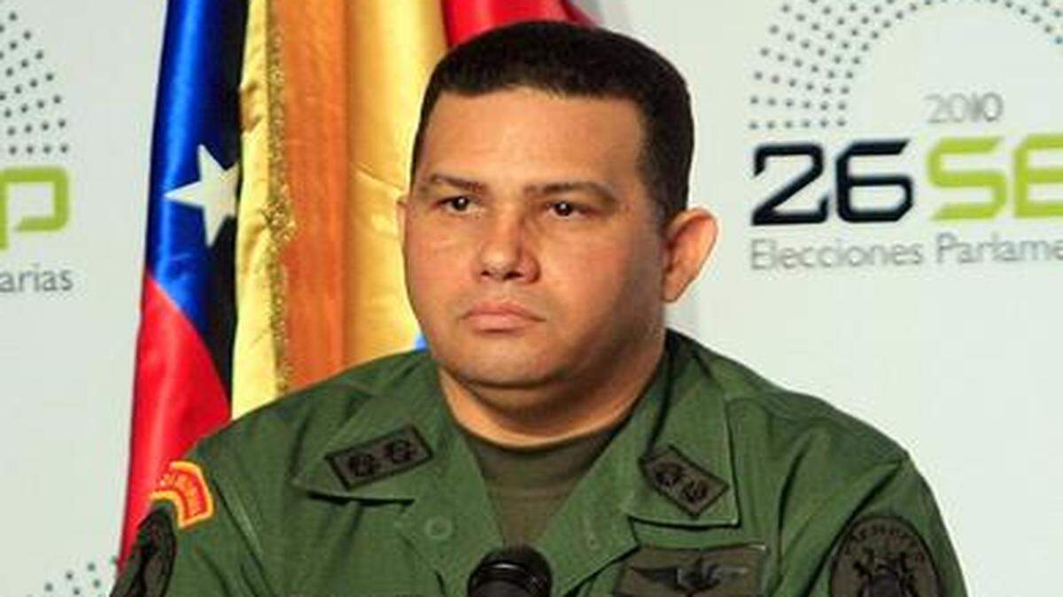 El ministro de Interior, Gustavo González López. 
