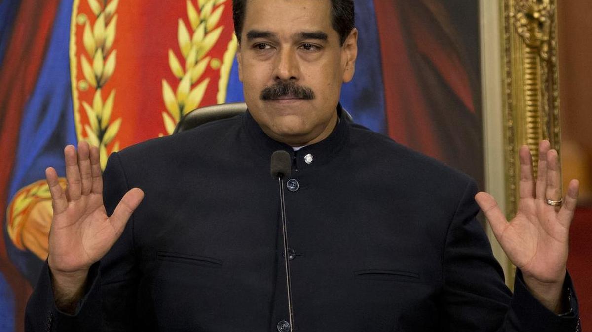 El gobernante Nicolás Maduro habla durante una conferencia de prensa en mes pasado en Caracas